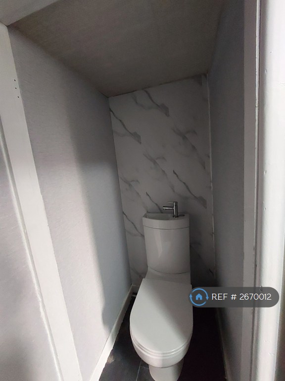 3 bedroom house in Links Gate, Fulwood, Preston, PR2 (3 bed) (#2670012)