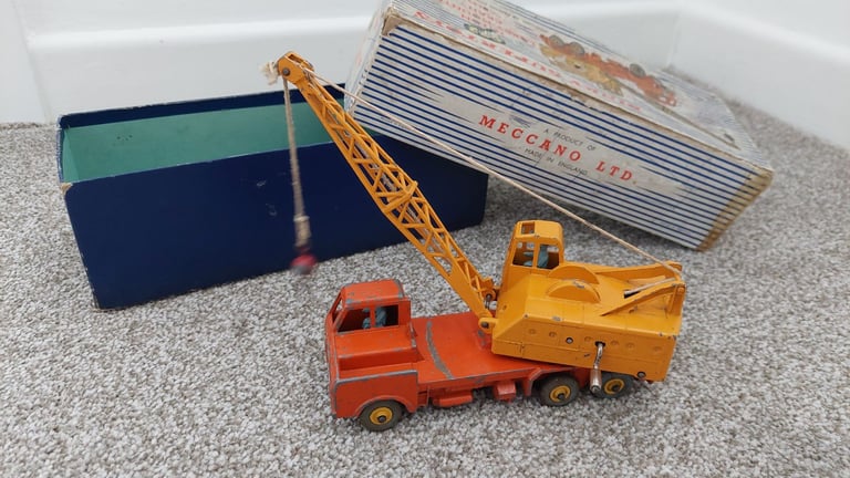 Dinky Toys 972 - Vintage 20 Ton Lorry Mounted Crane