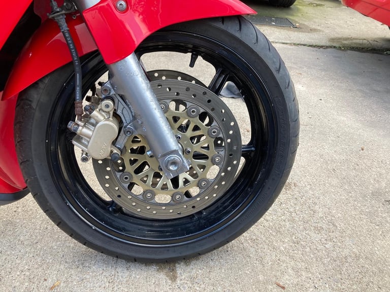 Honda VFR750 RC36 CARB MODEL (CLASSIC MOTORCYCLE) RUNNING RECOMMISSION PROJECT