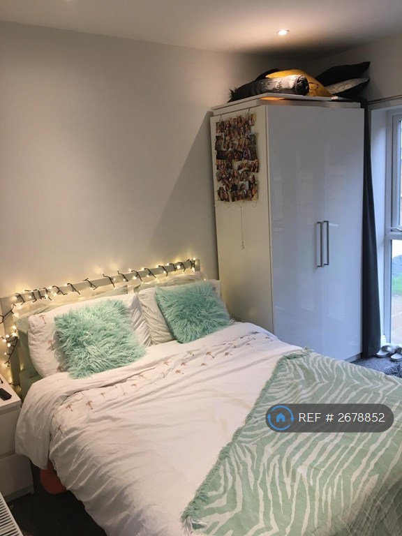 6 bedroom house in Battery Hill, Winchester, SO22 (6 bed) (#2678852)