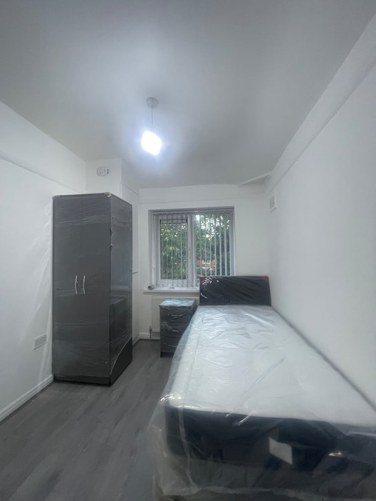 DSS ROOMS TO LET BIRMINGHAM GREAT BARR