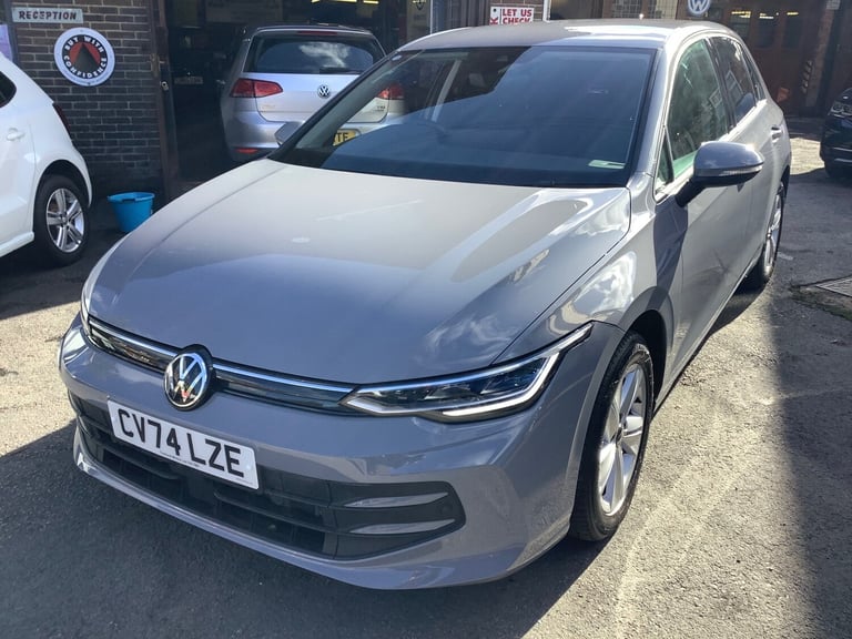 2024 Volkswagen Golf LIFE TSI Hatchback Petrol Manual