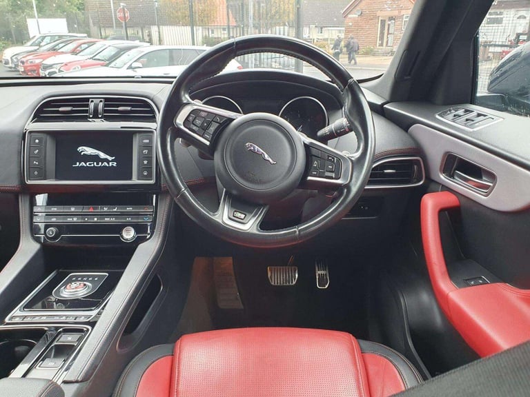 2017 Jaguar F-Pace 2.0 D180 R-Sport SUV 5dr Diesel Auto AWD Euro 6 (s/s) (180 ps) ESTATE Diesel A...