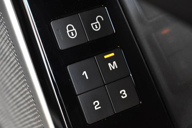 2017 Land Rover Range Rover Velar HSE+MEGA SPECIFICATION!!! Estate Diesel Automatic