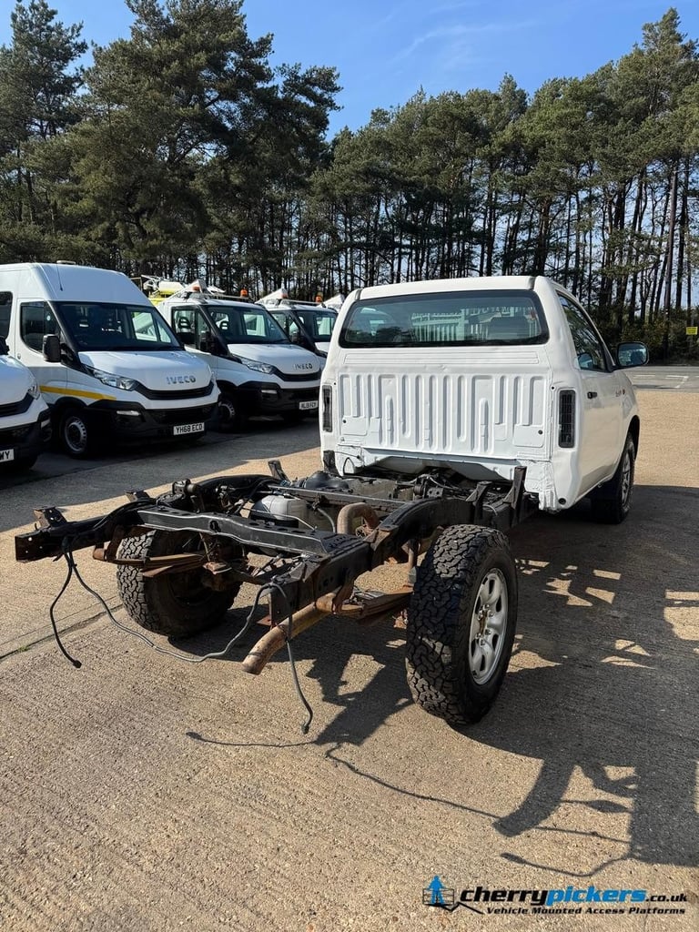 2014 Toyota Hilux 4x4 Chassis Cab Ideal for Tipper Dropside Arb / Arborist Body