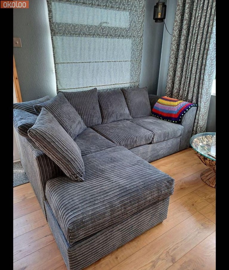 Wonderful 3 seater and 2 seater sofas units