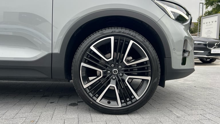 2025 Volvo XC40 2.0 B3P Ultra Dark 5dr Auto Petrol Estate Estate Petrol Automatic