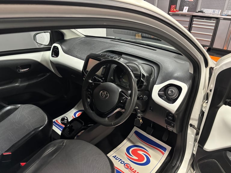 2014 Toyota AYGO 1.0 VVT-i X-Pression 5dr x-shift HATCHBACK Petrol Manual