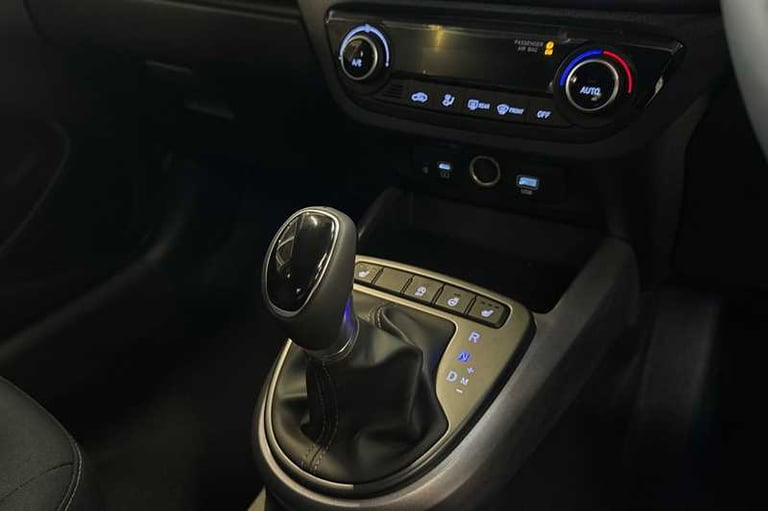 2025 Hyundai i10 1.2 Premium Hatchback 5dr Petrol Auto Euro 6 (s/s) (79 ps) Hatchback Petrol Auto...