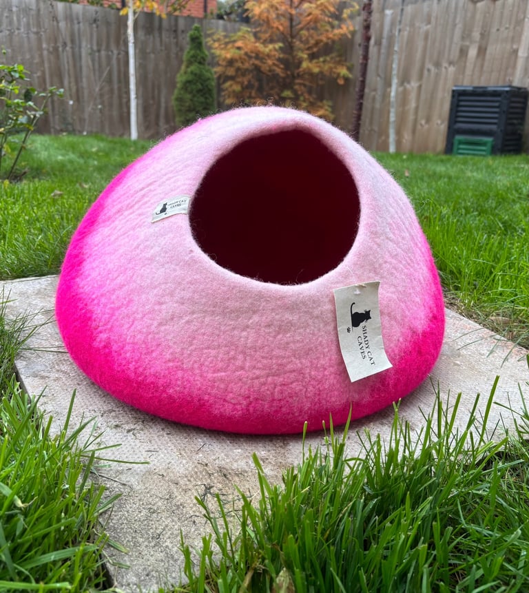 Shady Cat Caves Handmade Felt Cat Bed/Cave Pink To White Cave 