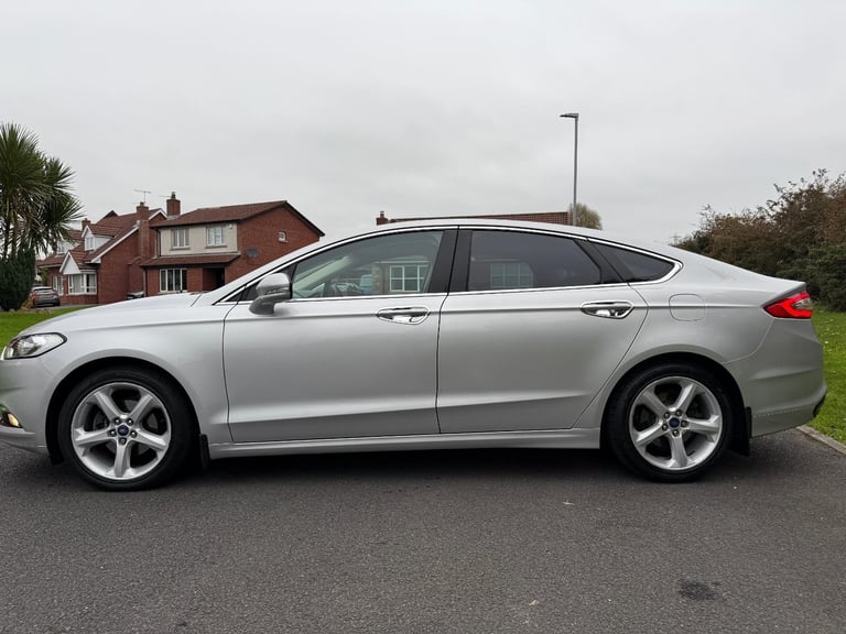 2019 Ford Mondeo 2.0 TDCI TITANIUM / 180 BHP AUTOMATIC *** LOW MILES 