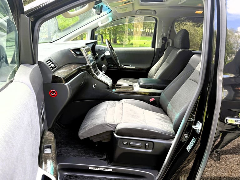 FRESH IMPORT 2014 TOYOTA VELLFIRE 2.4 PETROL/ELECTRIC HYBRID ULEZ COMPLIANT