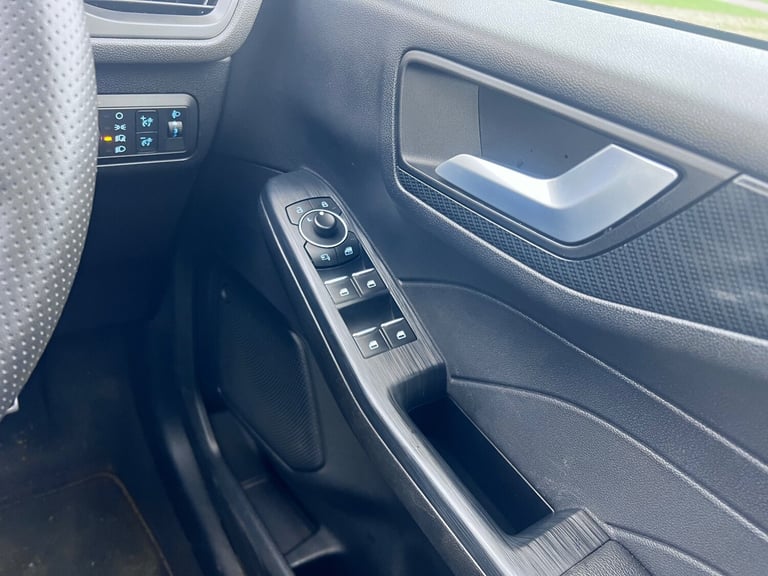 2023 Ford Kuga 2.5 EcoBoost Duratec 14.4kWh ST-Line X SUV 5dr Petrol Plug-in