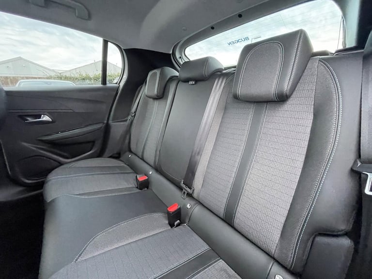 2023 Peugeot 208 1.2 PureTech Allure Premium + Euro 6 (s/s) 5dr HATCHBACK Petrol Manual