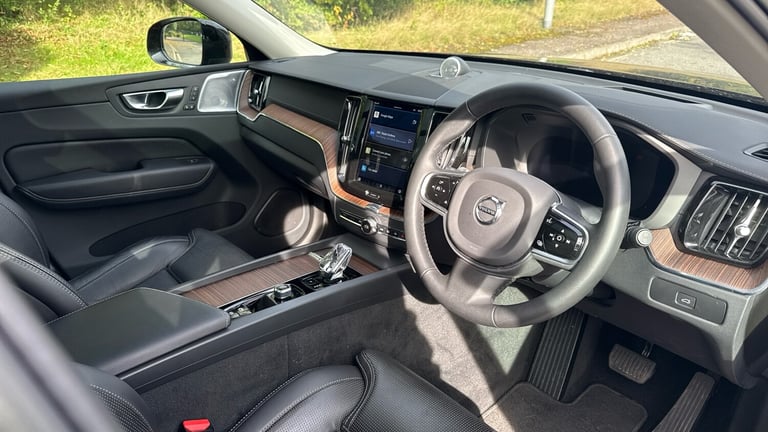 2022 Volvo XC60 2.0 B5P Ultimate Dark 5dr AWD Geartronic Petrol Estate Estate Petrol Automatic