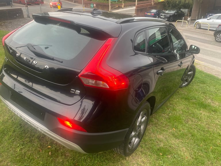 2015 Volvo V40 D2 Cross Country Lux 5dr Powershift HATCHBACK Diesel Automatic