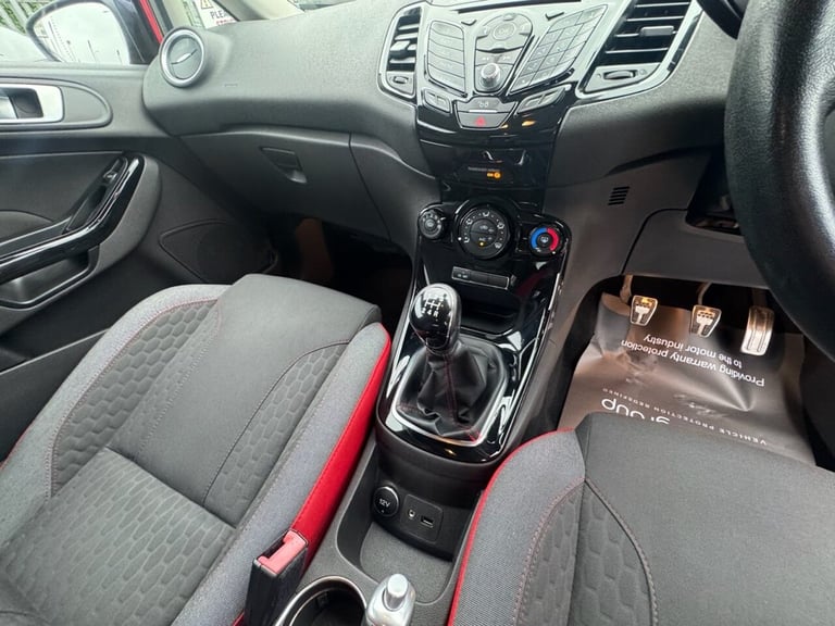 2015 Ford Fiesta 1.0 EcoBoost 140 Zetec S Red 3dr HATCHBACK PETROL Manual
