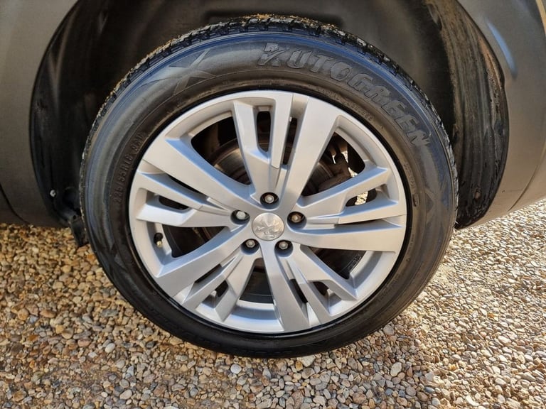 2020 Peugeot 3008 1.2 PureTech Allure SUV 5dr Petrol Manual Euro 6 (s/s) (130 ps) HATCHBACK Petro...