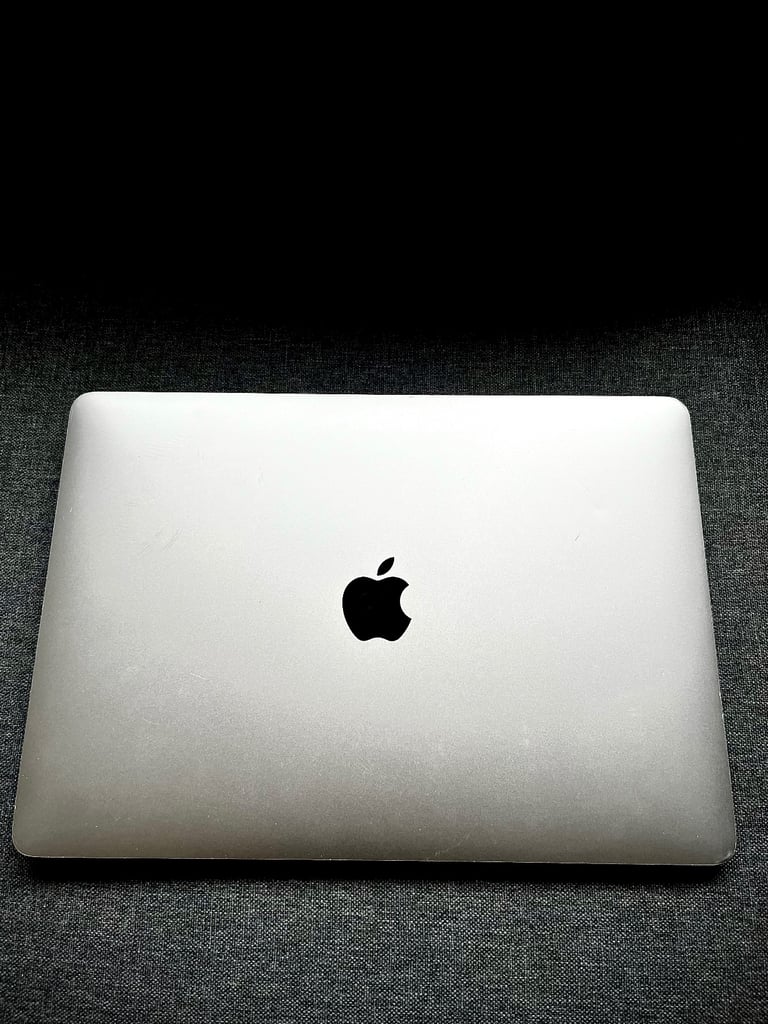 Apple MacBook Pro 13" (2019) – i5 1.4GHz / 8GB RAM / 128GB SSD / Touch Bar – Good Condition