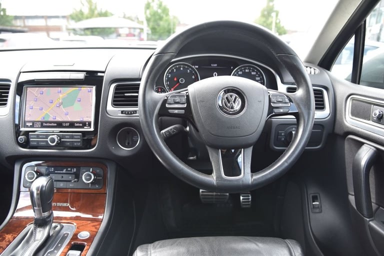 2013 Volkswagen Touareg 3.0h TSI V6 Hybrid SUV 5dr Petrol Hybrid Tiptronic 4WD Euro 5 (s/s) (333 ...