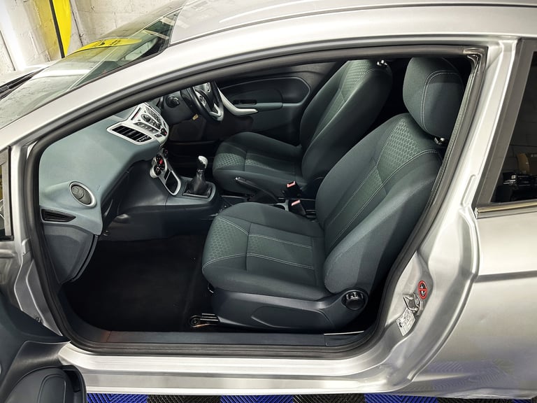 2009 Ford Fiesta 1.4 Titanium Hatchback 3dr Petrol Manual (133 g/km  94 bhp)