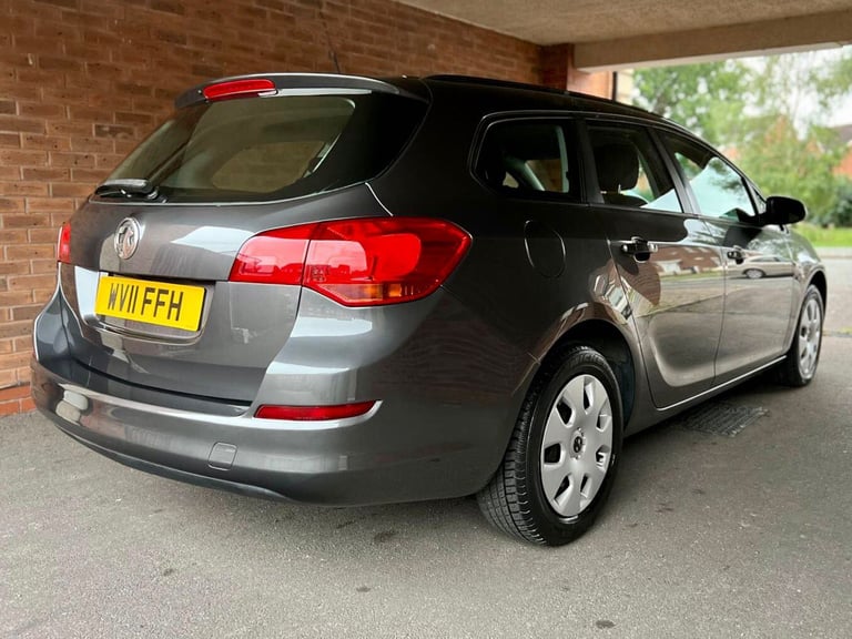 2011 VAUXHALL ASTRA TOURER 1.7 CTDi ecoFLEX ESTATE FULL SERVICE HISTORY LONG MOT 2 KEYS
