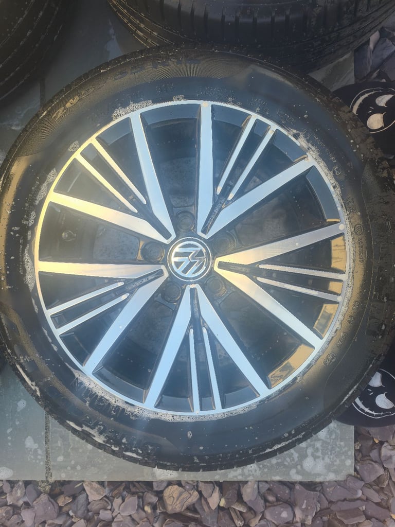 Vw 16" wheels and tyres