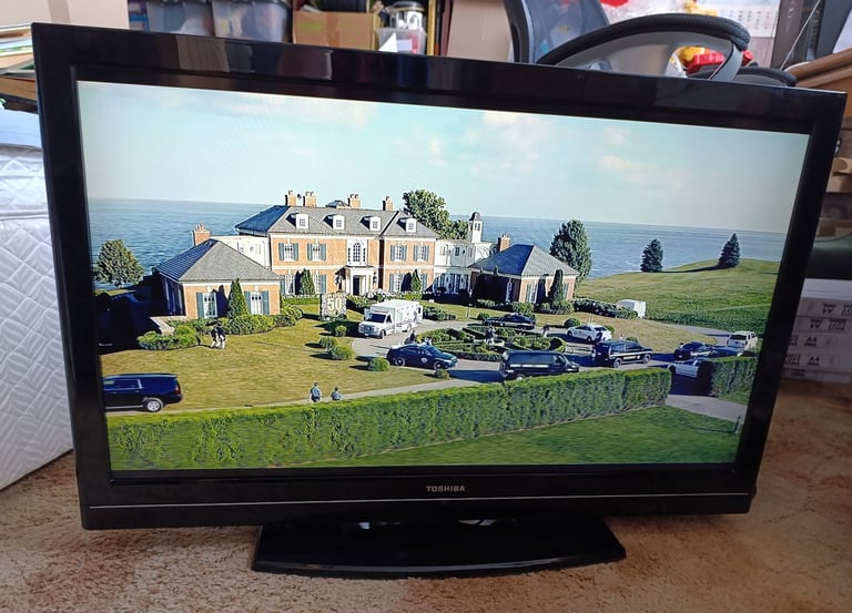 image for Toshiba 40 inch full HD LCD TV with freeview