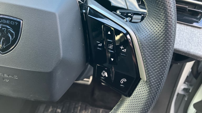 2025 Peugeot 3008 73kWh GT SUV 5dr Electric Auto (210 ps) SUV Electric Automatic