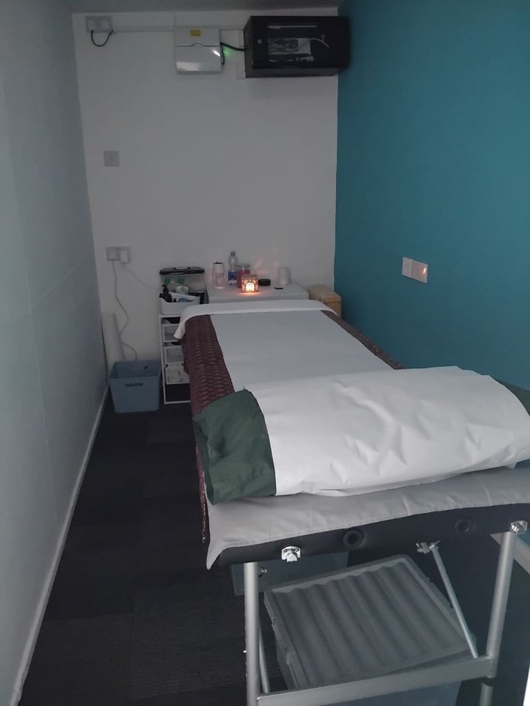 Asian  Indian massage thearpist 