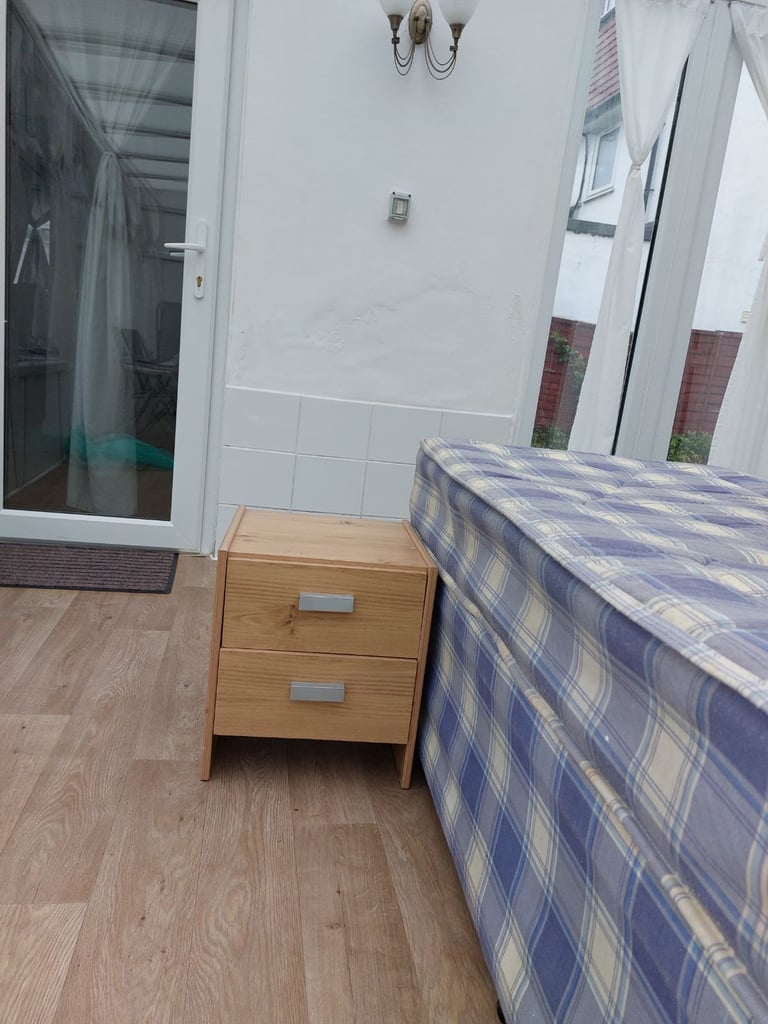 Single divan bed with mattress and bedsides 