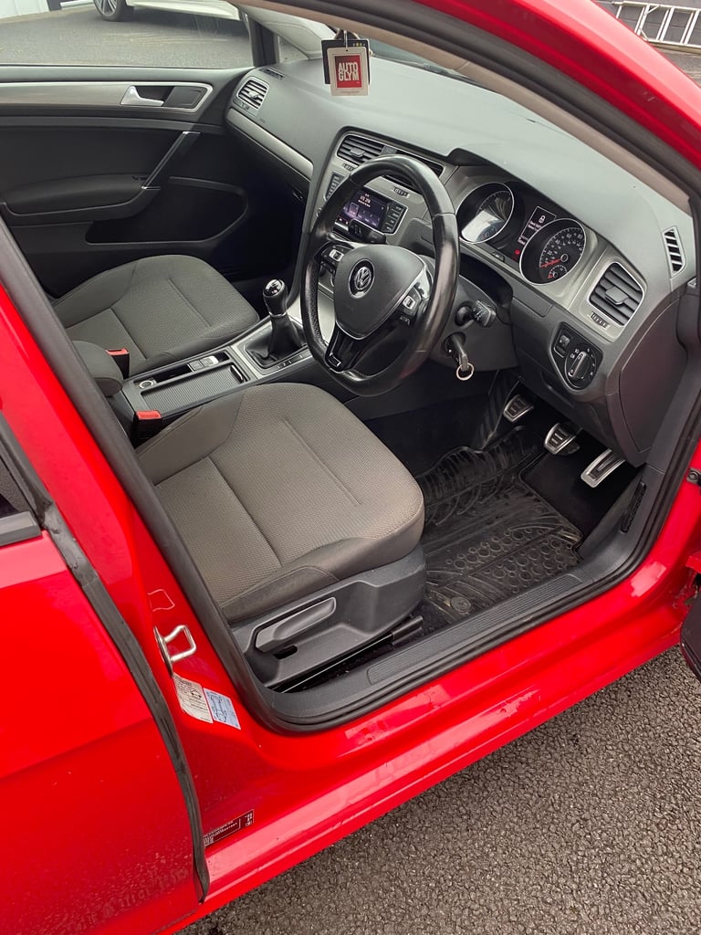 2015 Volkswagen Golf Match *Damage Repairable*