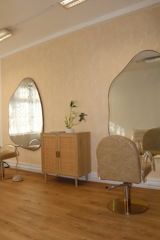 Salon Chair for Rent – Private Studio – Finsbury Park (Free Parking!)