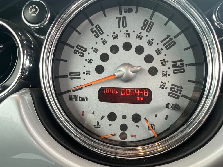 2004 MINI Convertible 1.6 Cooper 2dr CONVERTIBLE Petrol Manual - Image 6