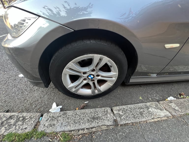 BMW, 3 SERIES, Saloon, 2011, Manual, 1995 (cc), 4 doors