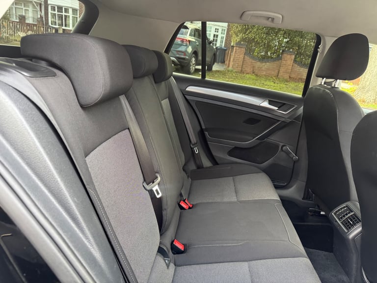 Volkswagen, GOLF, Hatchback, 2014, Manual, 1598 (cc), 5 doors