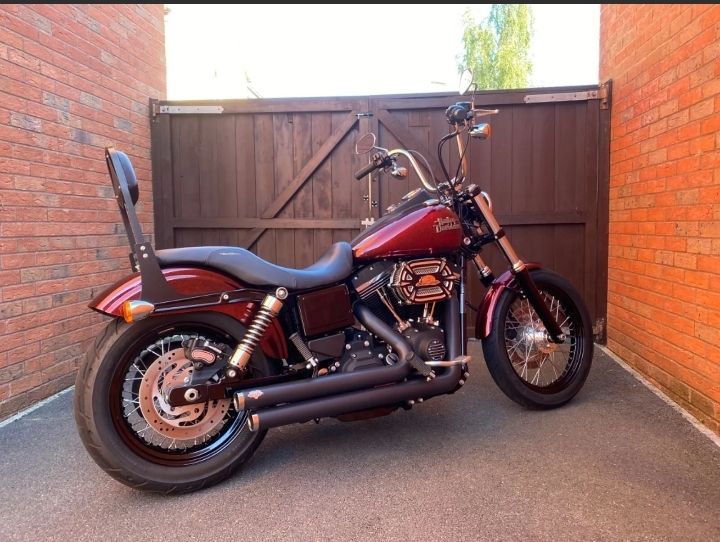 Harley Davidson dyna Street Bob