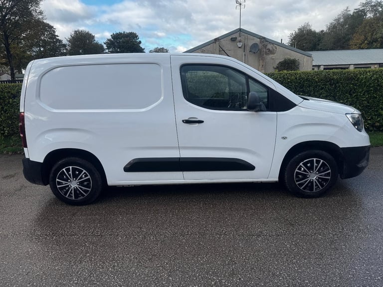 Vauxhall COMBO 2000 EDITION 79k Basic Stealth Camper