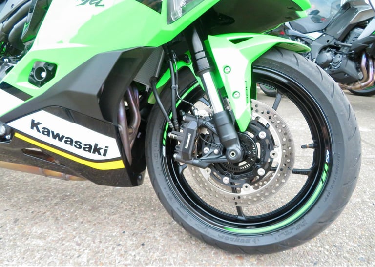 KAWASAKI NINJA ZX-4RR 2025