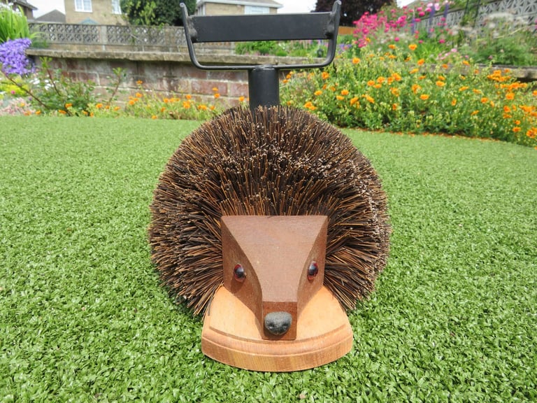 HEDGEHOG BOOT / SHOE SCRAPER