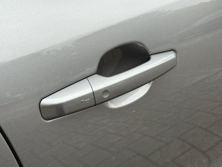 2024 Jaguar F-Pace 2.0 D200 MHEV R-Dynamic SE Black SUV 5dr Diesel Auto AWD Euro 6 (s/s) (204  ES...