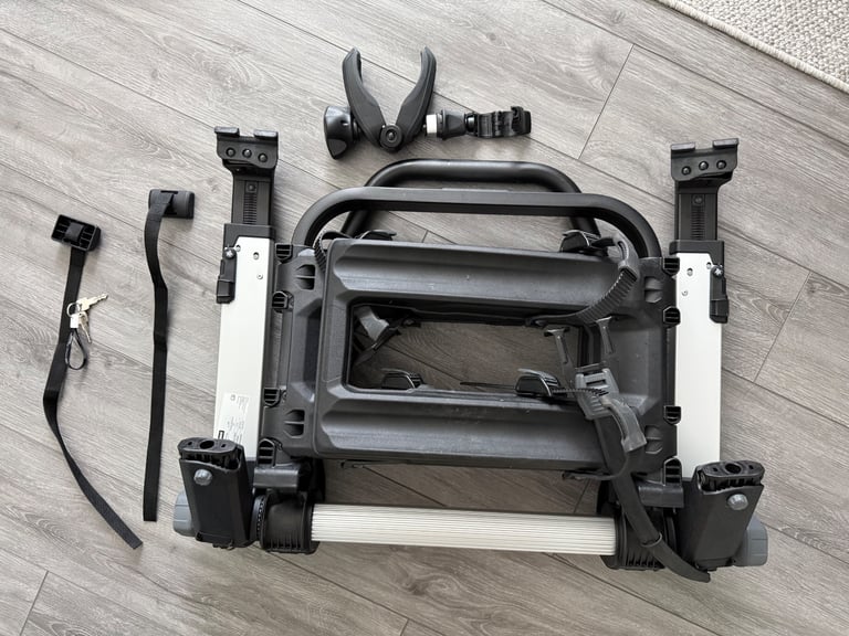 image for 🚲 Thule 993 Outway Platform Bicycle Carrier – Excellent Condition + All Accessories 🚲