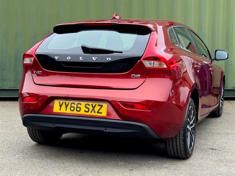 2016 Volvo V40 2.0 D2 Momentum Nav Plus Hatchback 5dr Diesel Manual Euro 6 (s/s) (120 ps) Hatchba...