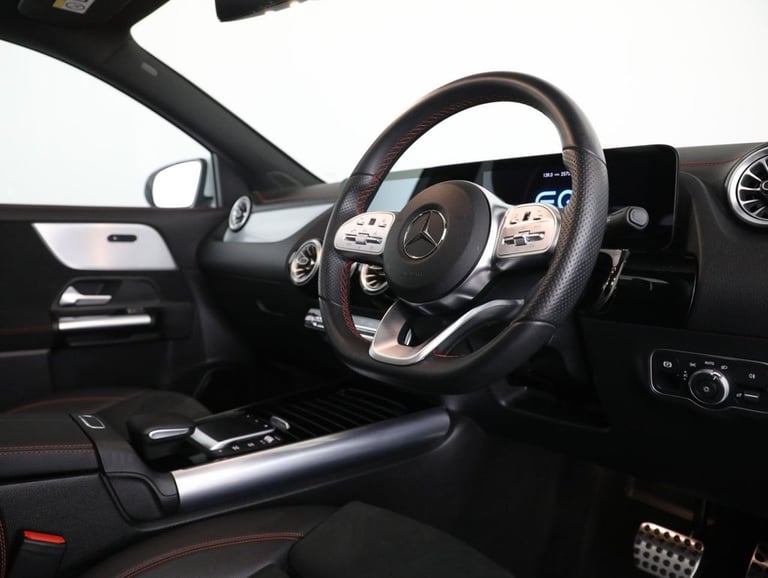 2022 Mercedes-Benz EQA EQA 300 66.5kWh AMG Line (Premium) SUV 5dr Electric Auto 4MATIC (228 ps) E...