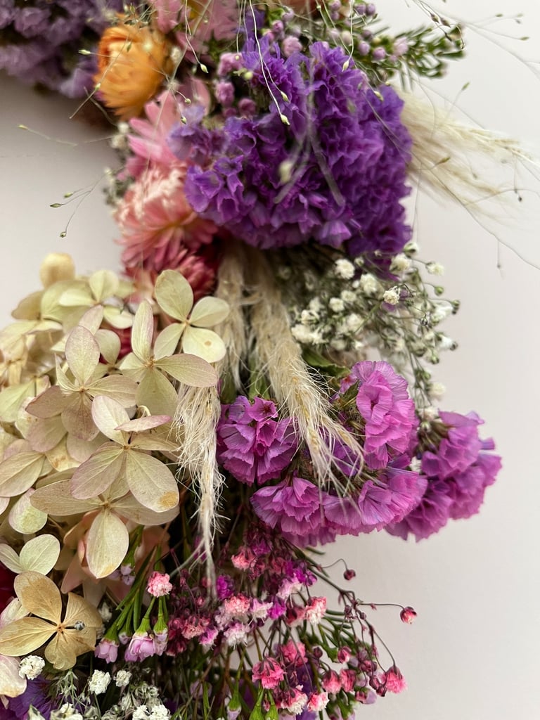 Dried flower wreath - hand made 