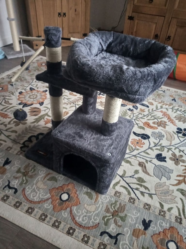 Cat playhouse