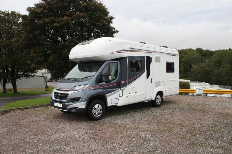 2016 "16" Plate Auto Trail Tracker FB Luxury 6 Berth Motorhome, Fixed Rear Bed