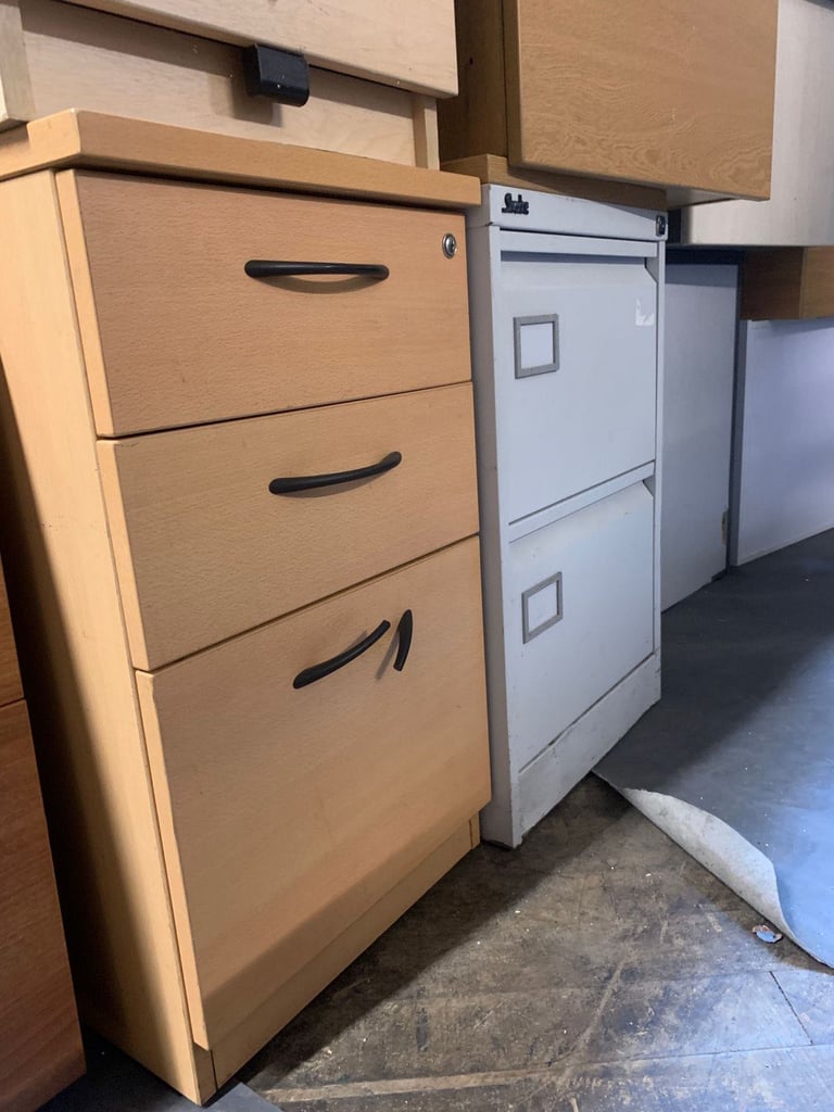 3 drawers under desk cabinet in different colours