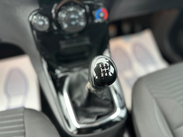 2013 Ford Fiesta 1.25 Zetec Euro 5 5dr HATCHBACK Petrol Manual