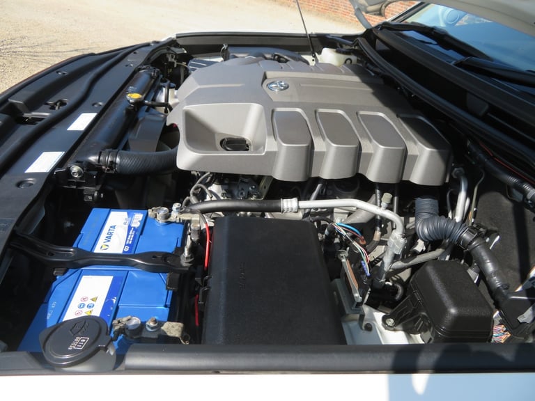 2015 Toyota Landcruiser ZX 4.6 V8  4x4 Petrol Automatic